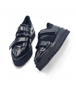 Guilty Shoes in Black